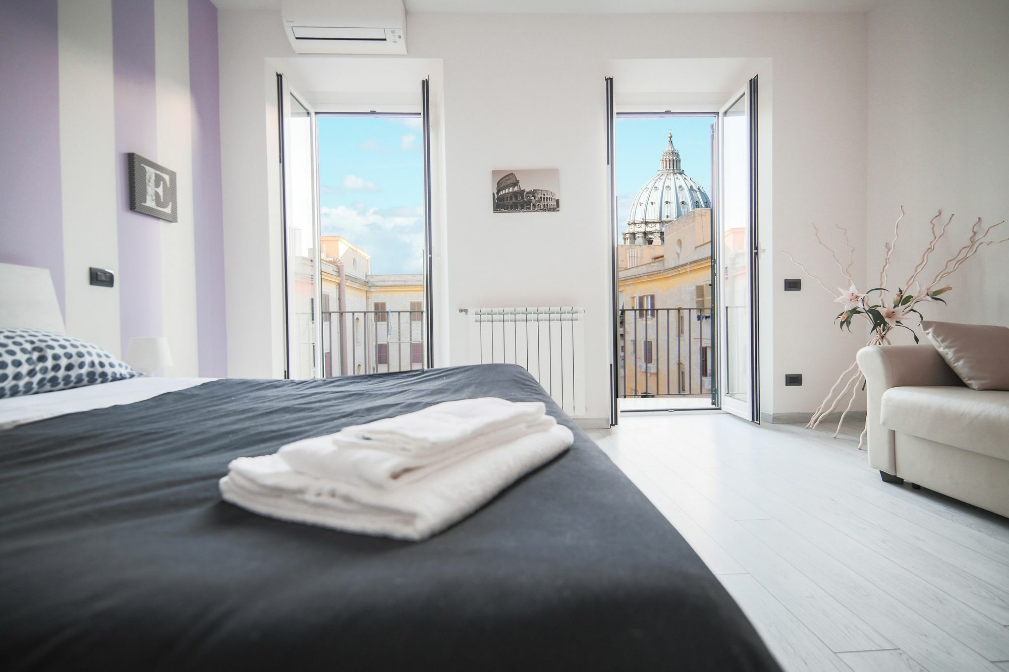Apartment In Front Of St Peter'S Square And Vatican Museums - Mypad In Rome Buitenkant foto